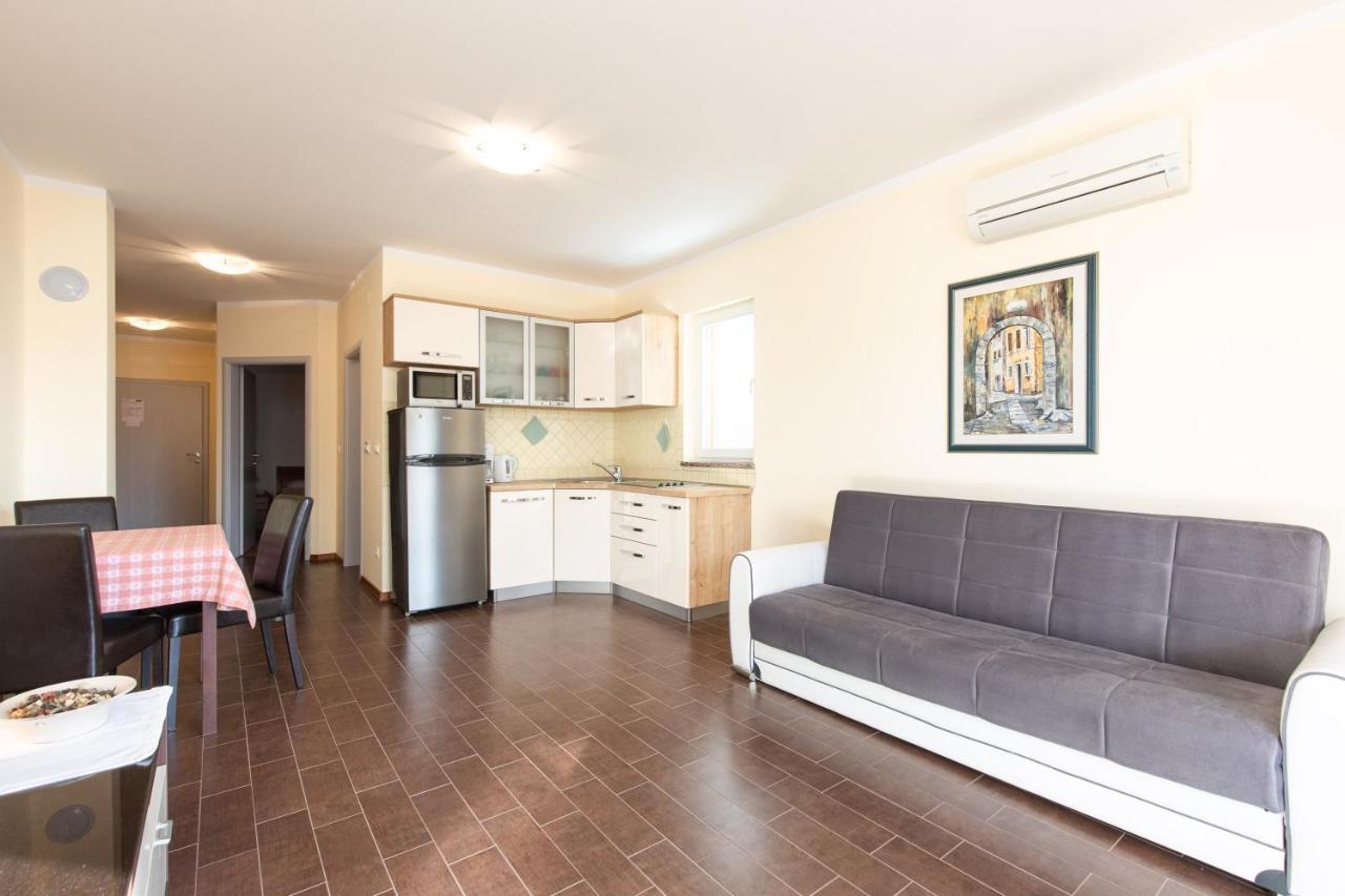 Apartments Bella Vista 克尔克 外观 照片